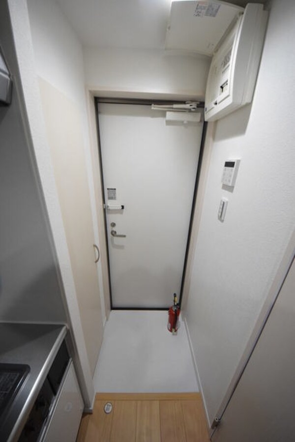 玄関(※反転タイプ参考写真です)