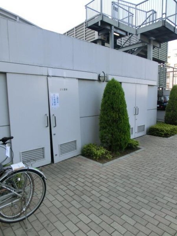 共有部分(専用ゴミ置き場)