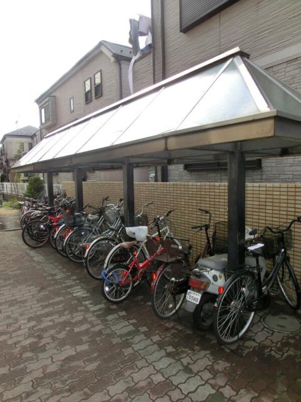 共有部分(屋根付き駐輪場)