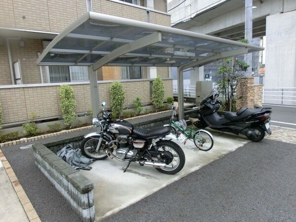 共有部分(屋根付駐輪場)