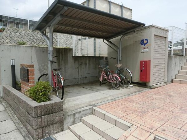 共有部分(自転車置き場)