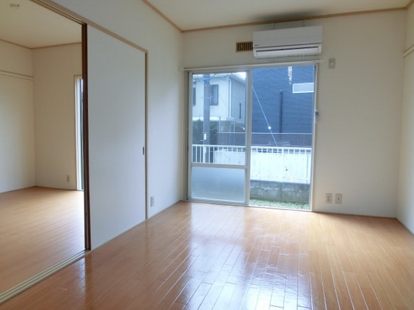 リビング・居室(※同タイプ別号室・参考写真)