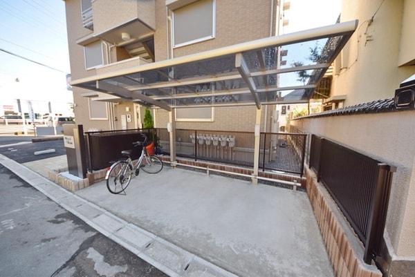 共有部分(共用の駐輪場です)