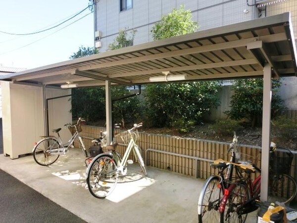共有部分(屋根付き駐輪場)