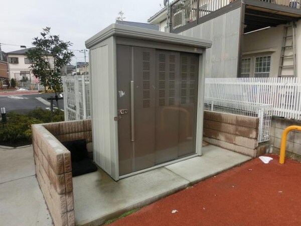 共有部分(入居者専用ゴミ置場)