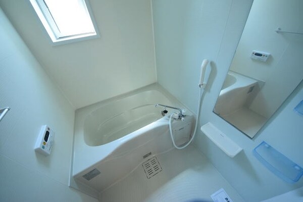 バス／シャワールーム等(追い焚き完備)