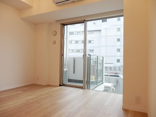 リビング・居室(明るいリビング)