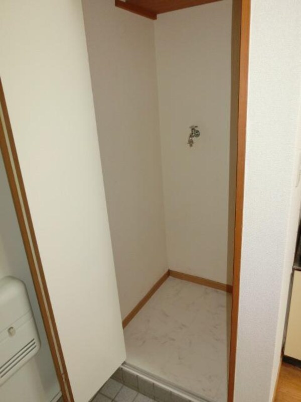 設備(室内洗濯機置場)