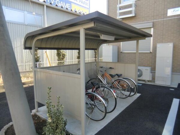 共有部分(屋根付駐輪場)