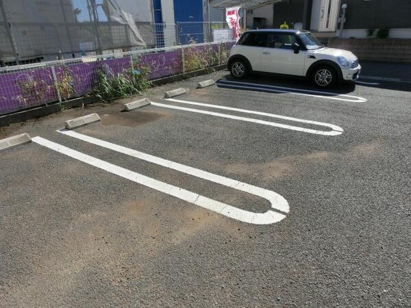 駐車場(敷地内駐車場有り)