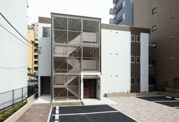 外観(セコム導入済み　オートロック対応)