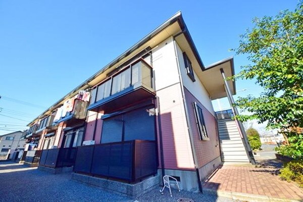 外観(南向きで日当たり良好です)