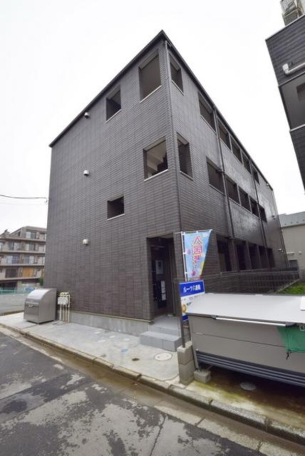 外観(木造３階建て)