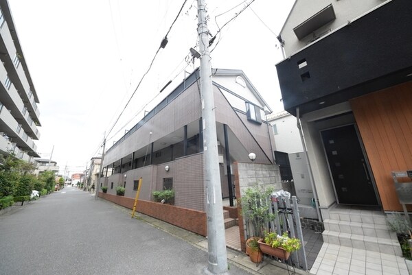 外観(閑静な住宅街に位置してある物件です)