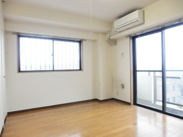 リビング・居室(2面採光の明るいお部屋です)