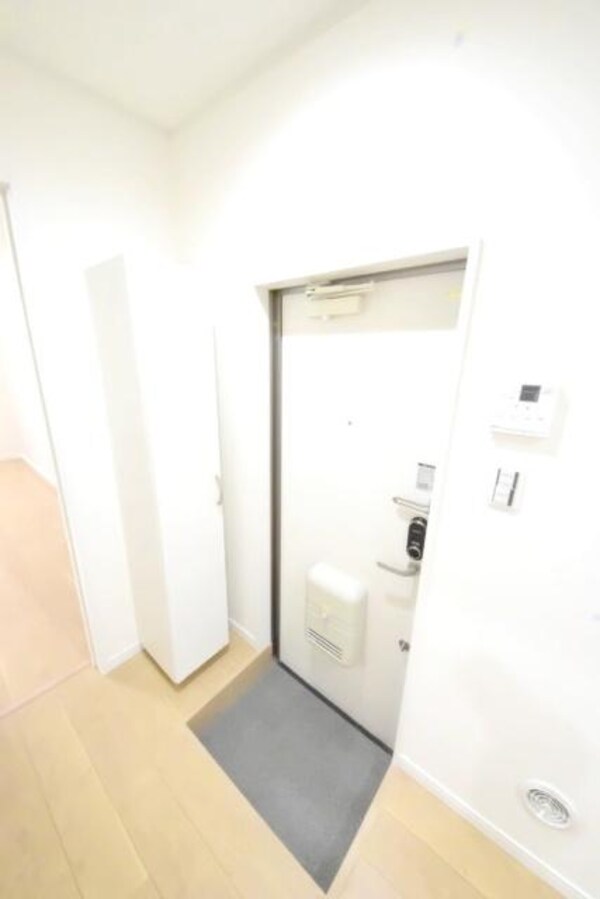 玄関(玄関収納あります)
