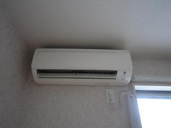 設備(エアコン付)