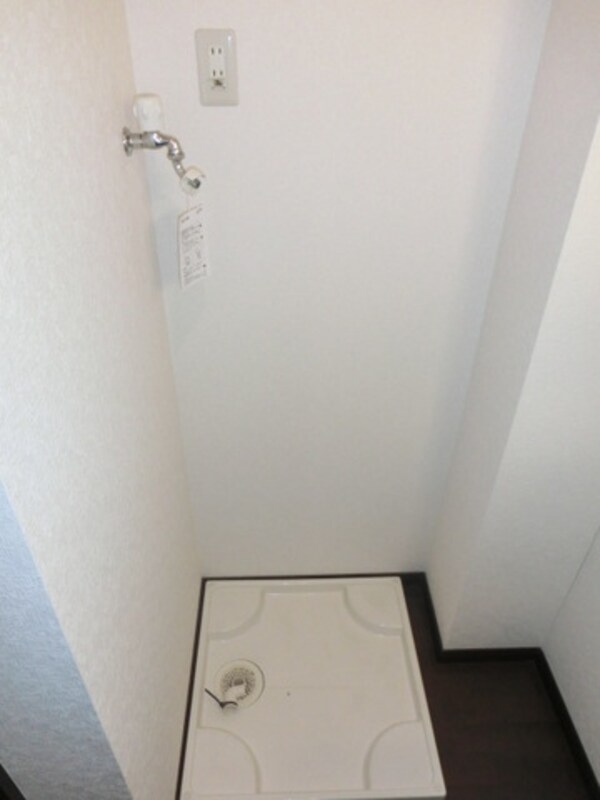 設備(室内洗濯機置場付)