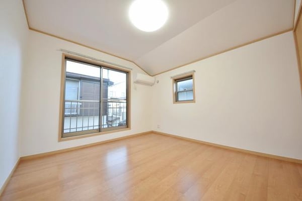 リビング・居室(明るい最上階角部屋　居室照明付き)