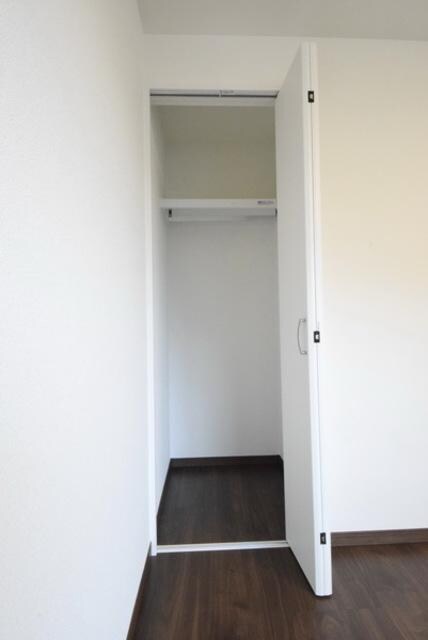 物件内観写真10　(収納スペース)