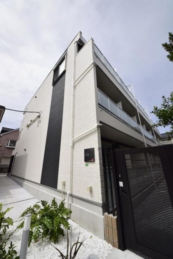 外観(インターネット使い放題ですよ)