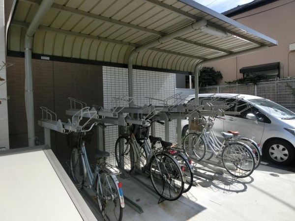 駐車場(自転車置き場)