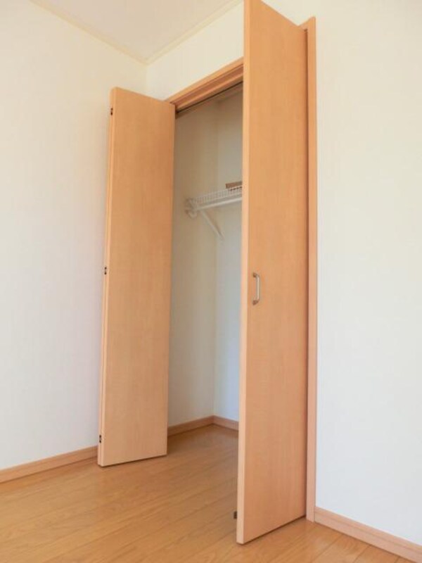 収納(クローゼットは洋室にございます。)