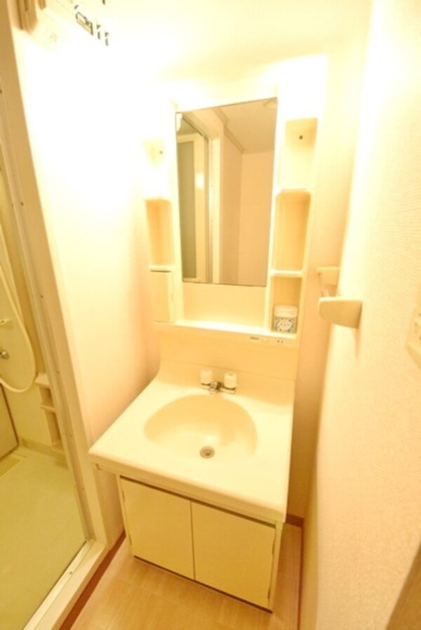 洗面(イメージ。別号室写真。)