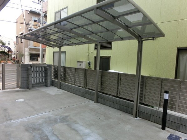 共有部分(屋根付きの駐輪場)