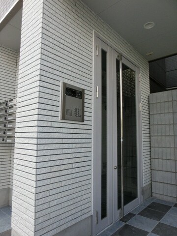 エントランス(安心のオートロック付)