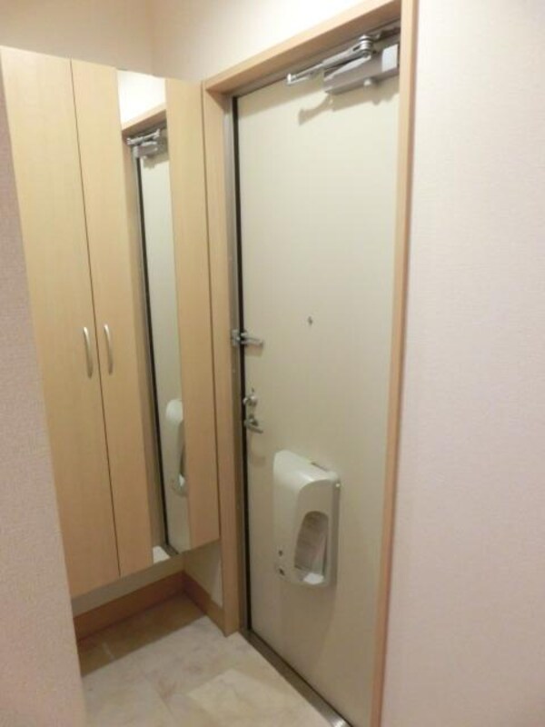 玄関(別号室参考写真です)