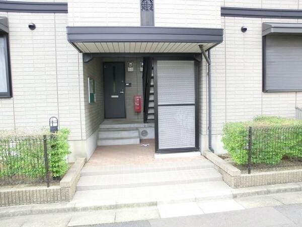 エントランス(お問合せは【タウンハウジング】まで！※現地待合わせ相談可！)