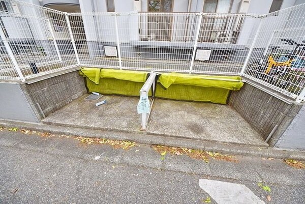 その他(敷地内入居者専用ゴミ置き場)