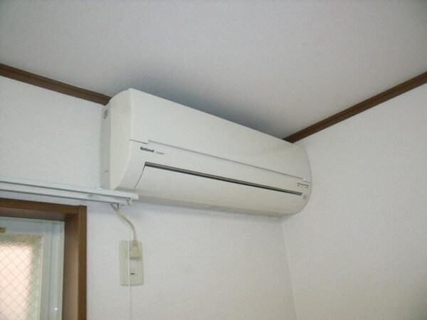 設備(エアコン１台完備です)