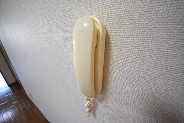 設備(インターホン付き)