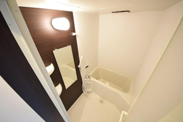 バス／シャワールーム等(便利な追い焚き機能付き)