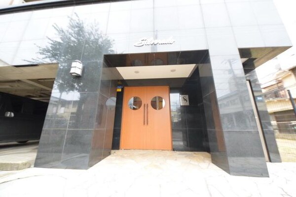 外観(建物への入口です)