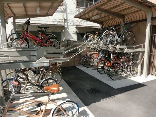 共有部分(駐輪場完備)