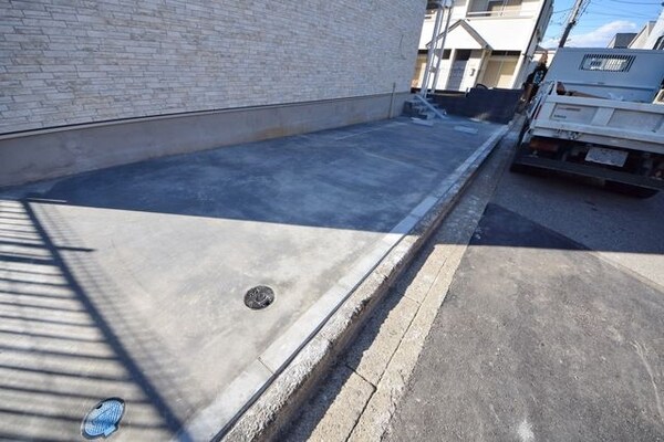 駐車場(1台のみ駐車場)