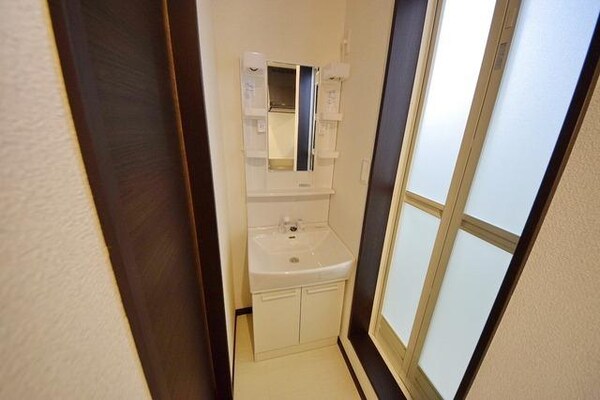 洗面(同タイプ部屋イメージ写真)