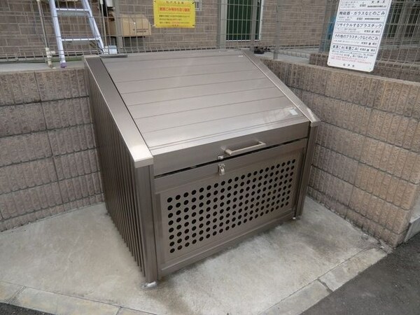 共有部分(敷地内ゴミ置場)