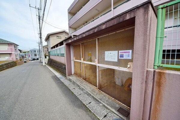共有部分(敷地内ゴミ置き場)