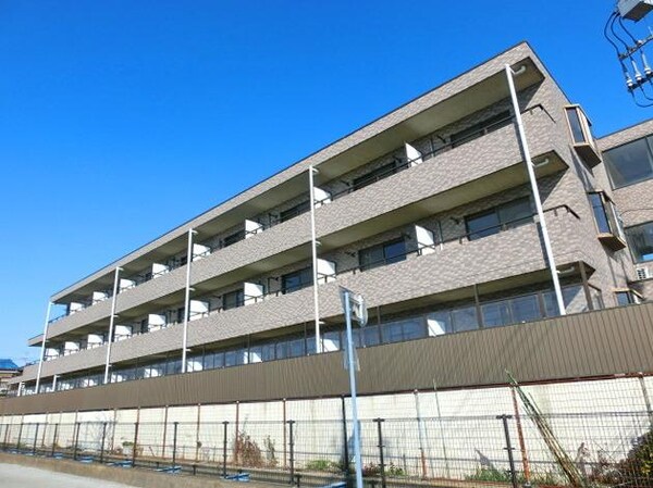 外観(前面に建物が無いので日当たり良好　)