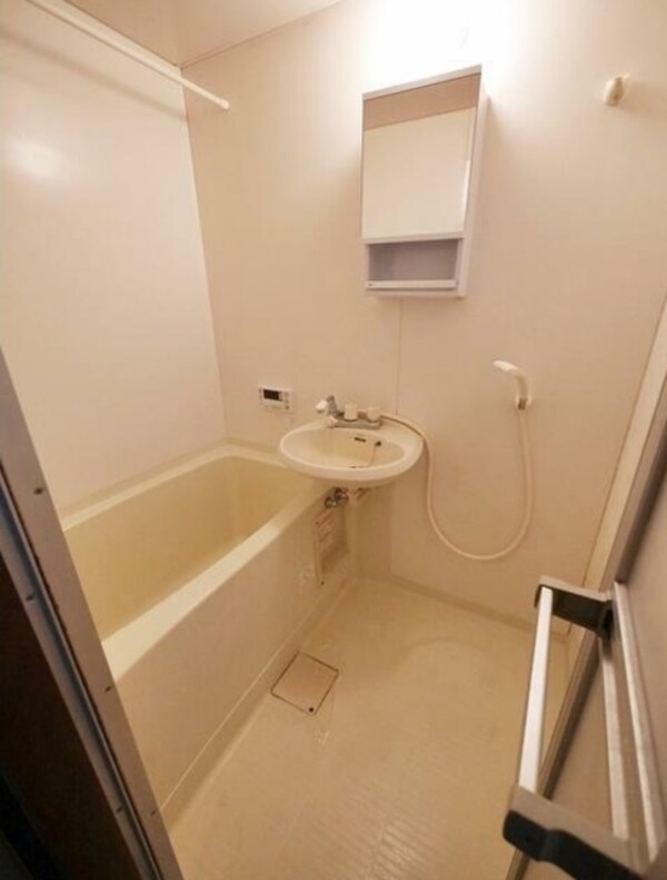 バス／シャワールーム等(※同タイプ住戸参考写真)