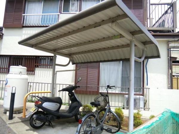 共有部分(屋根付き駐輪場)
