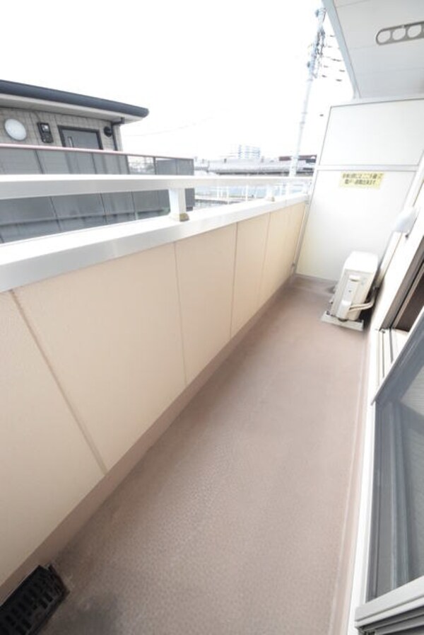 バルコニー(※別号室参考写真です)