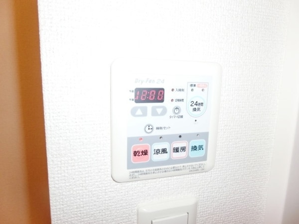 設備(浴室乾燥機)