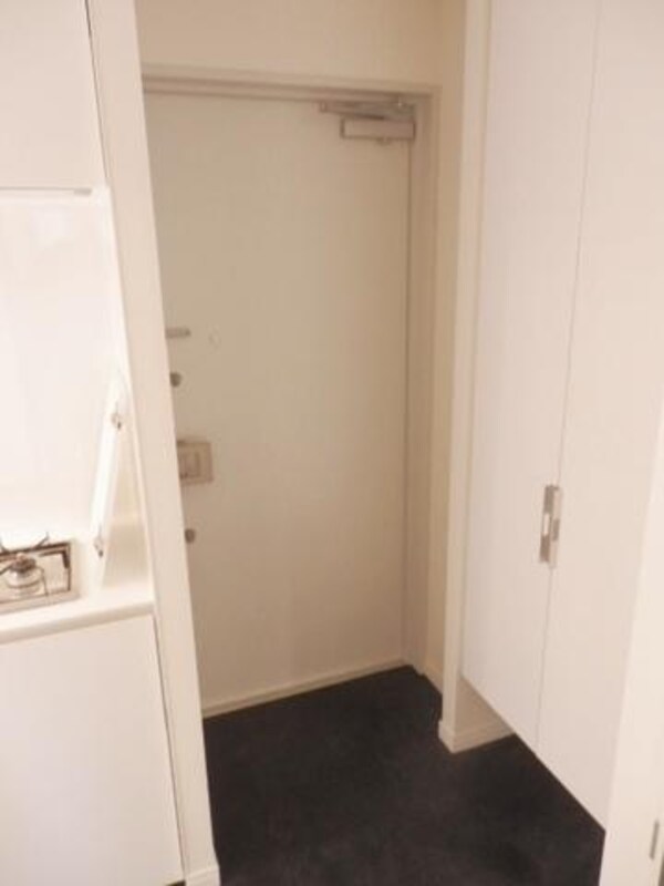 玄関(シューズＢＯＸ付玄関)