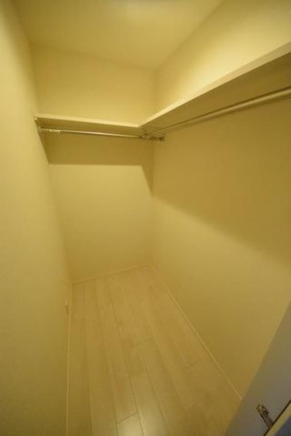 設備(別部屋参照　現状優先)
