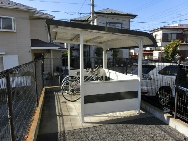 共有部分(屋根付き駐輪場)